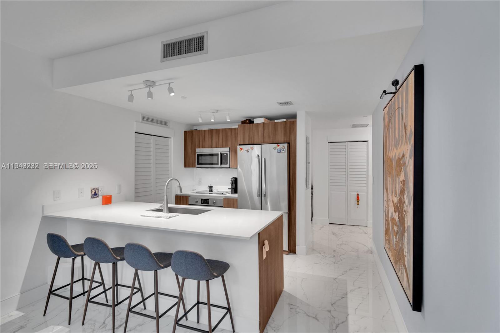488 NE 18th St #1708, Miami FL 33132