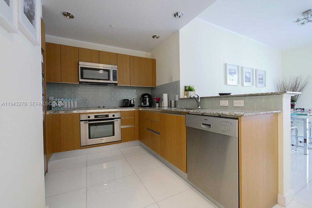 1050 Brickell Ave #3206, Miami FL 33131