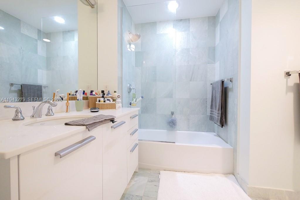 1050 Brickell Ave #3206, Miami FL 33131