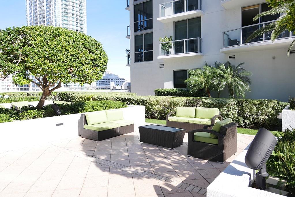 1050 Brickell Ave #3206, Miami FL 33131