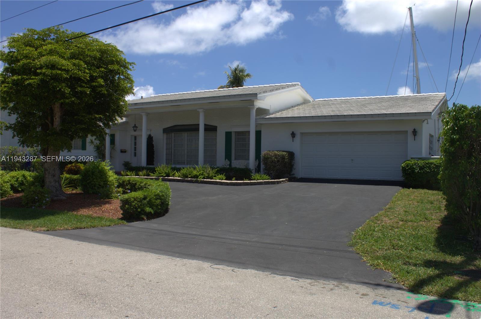 3440 NE 170th St, North Miami Beach FL 33160