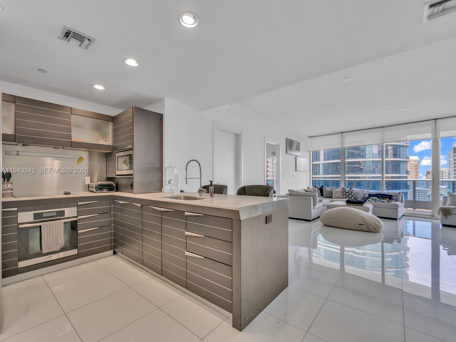 200 Biscayne Boulevard Way #3603, Miami FL 33131