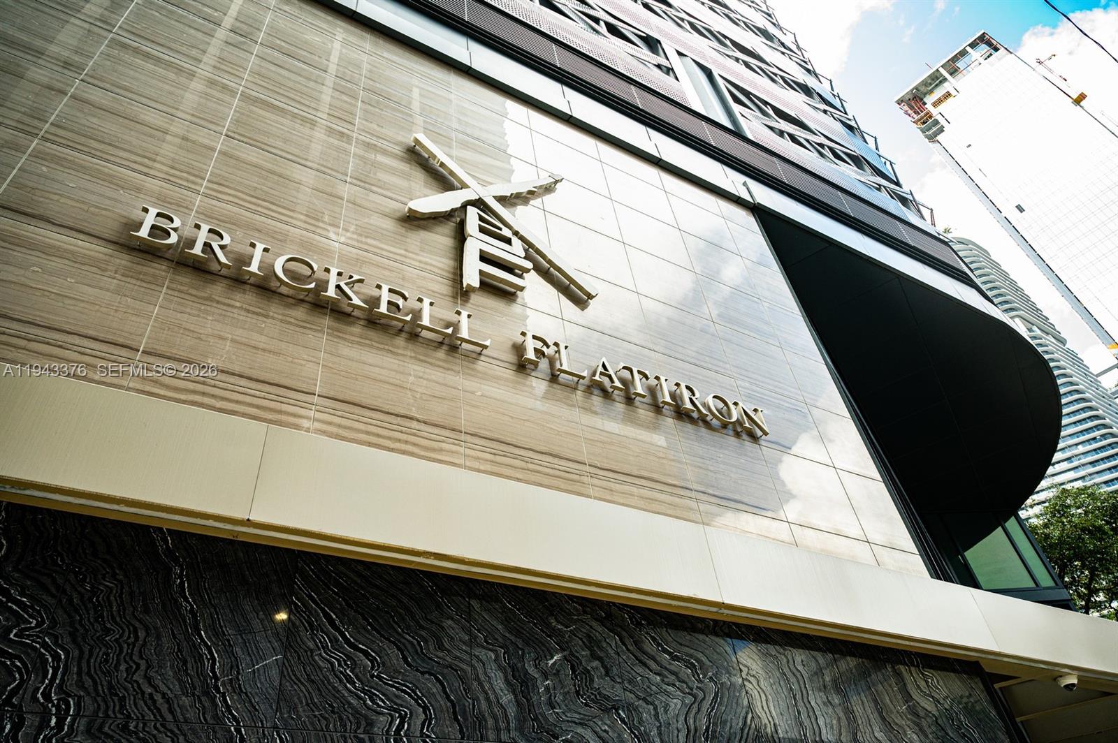 1000 Brickell Plz #1806, Miami FL 33131