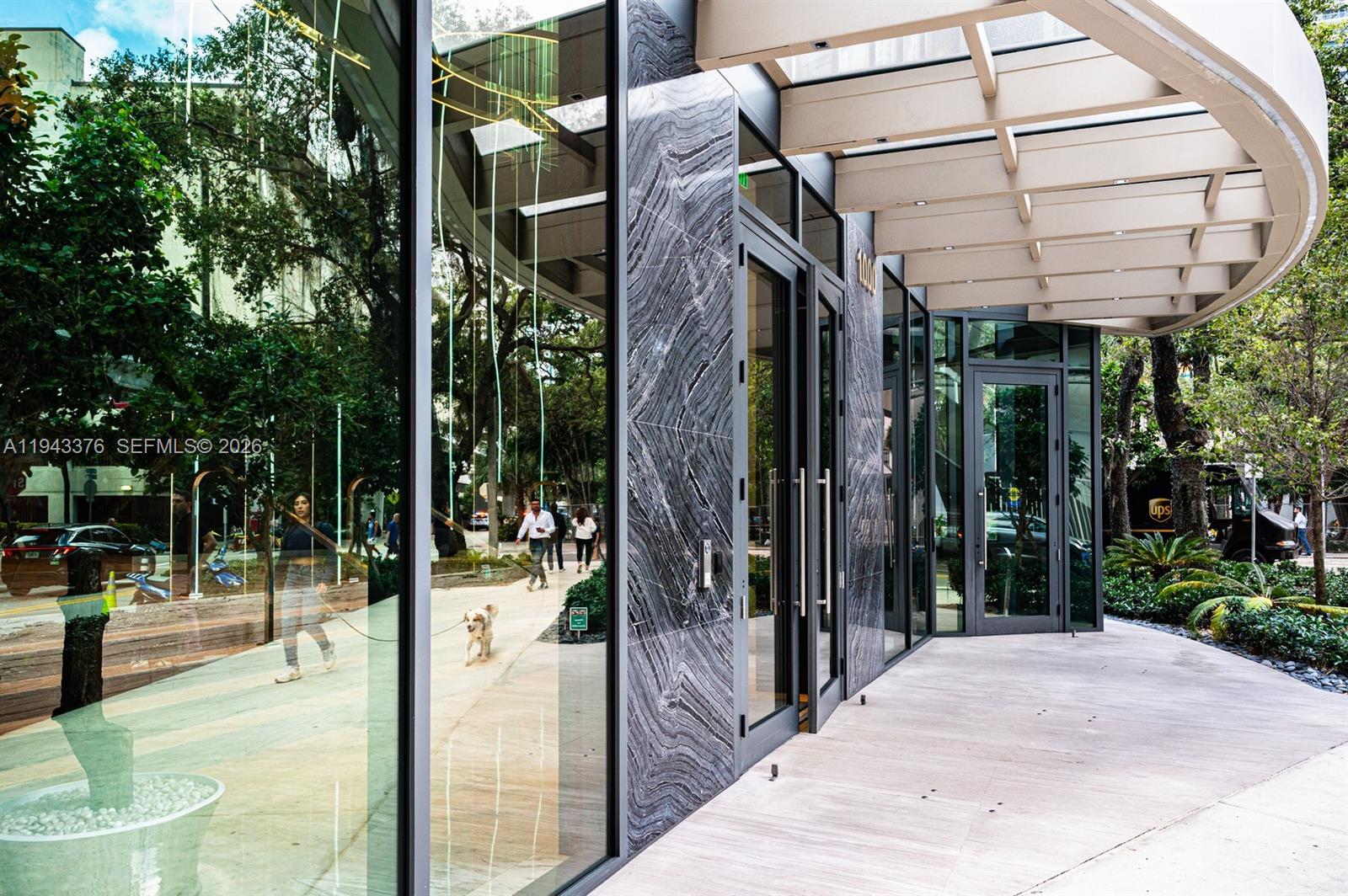 1000 Brickell Plz #1806, Miami FL 33131