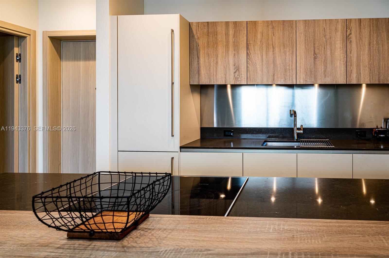 1000 Brickell Plz #1806, Miami FL 33131