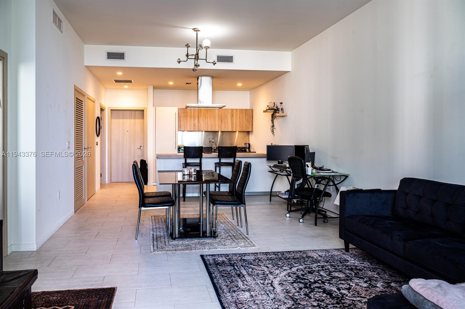 1000 Brickell Plz #1806, Miami FL 33131