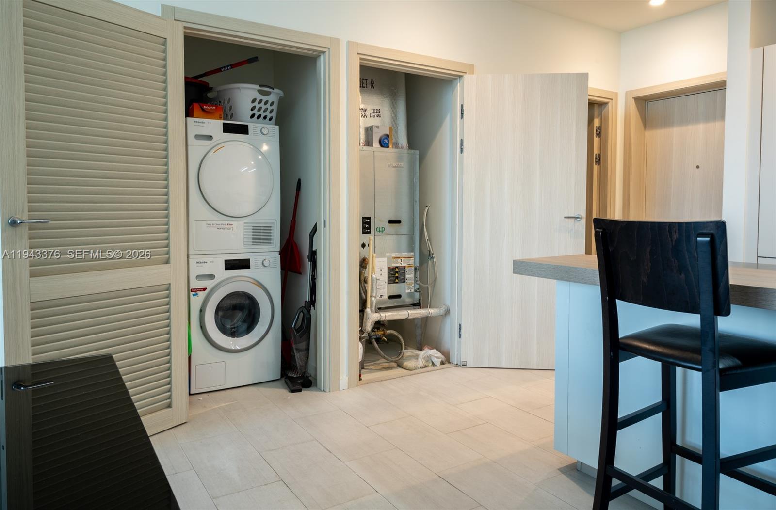 1000 Brickell Plz #1806, Miami FL 33131