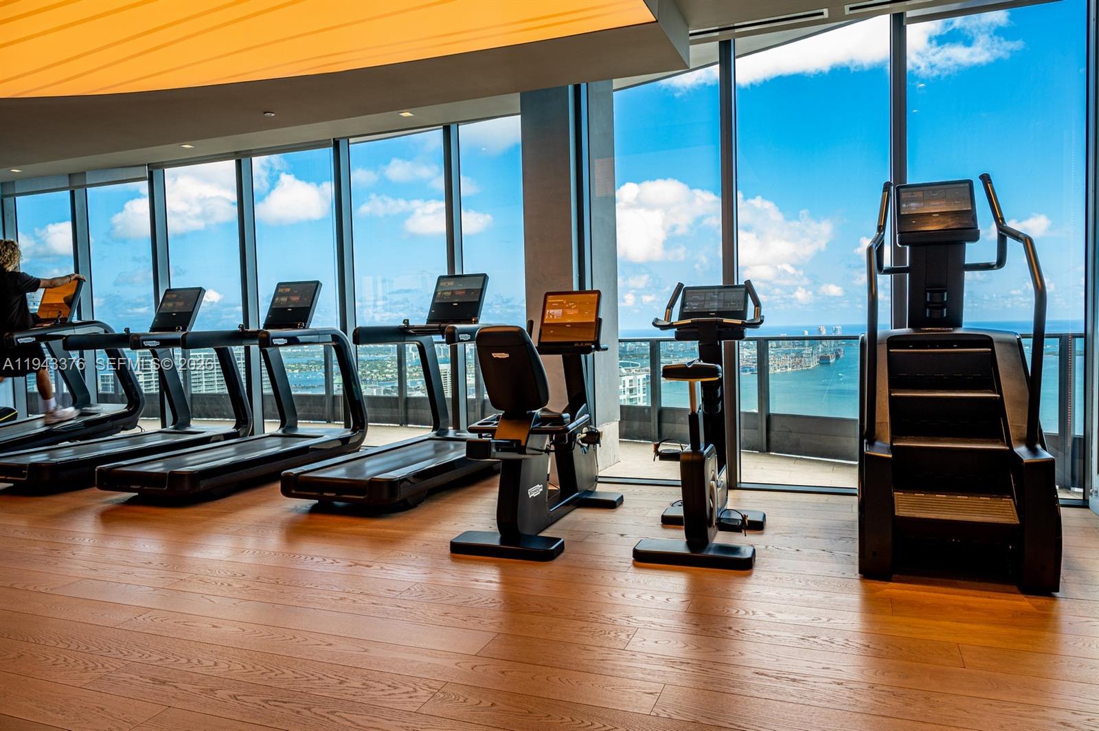 1000 Brickell Plz #1806, Miami FL 33131