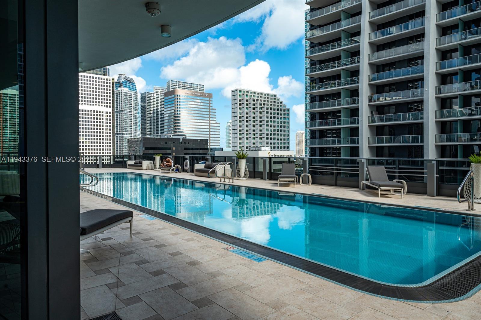 1000 Brickell Plz #1806, Miami FL 33131
