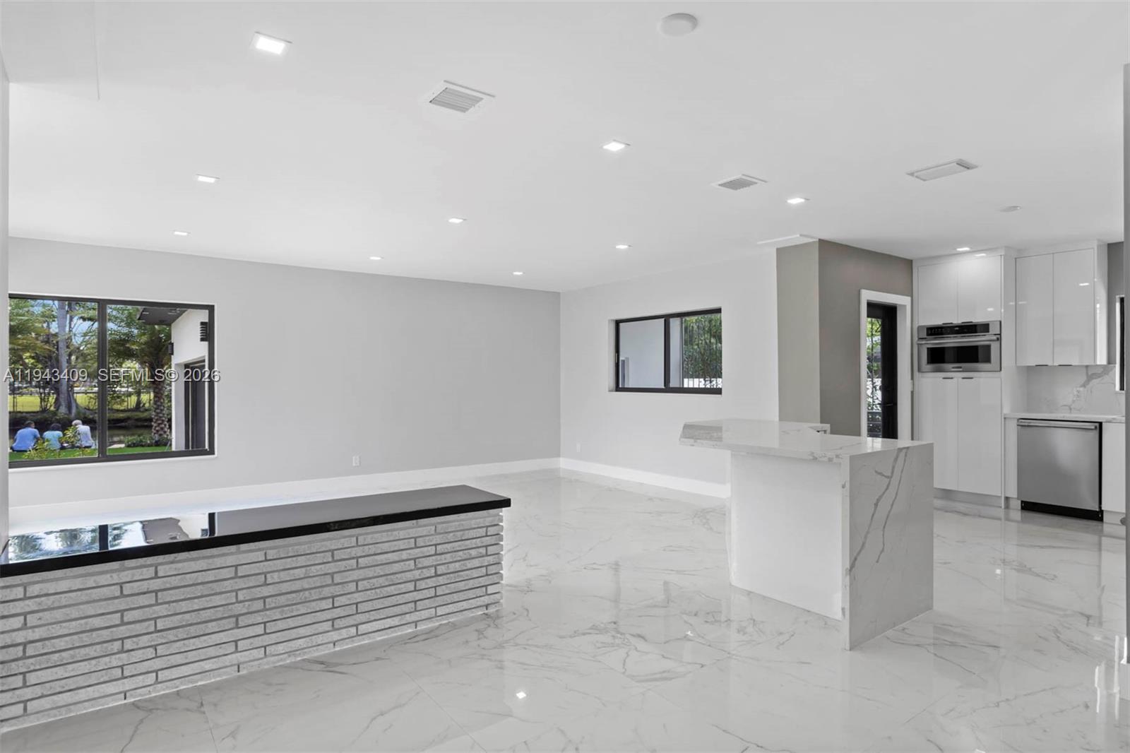260 NW 86th St, El Portal FL 33150