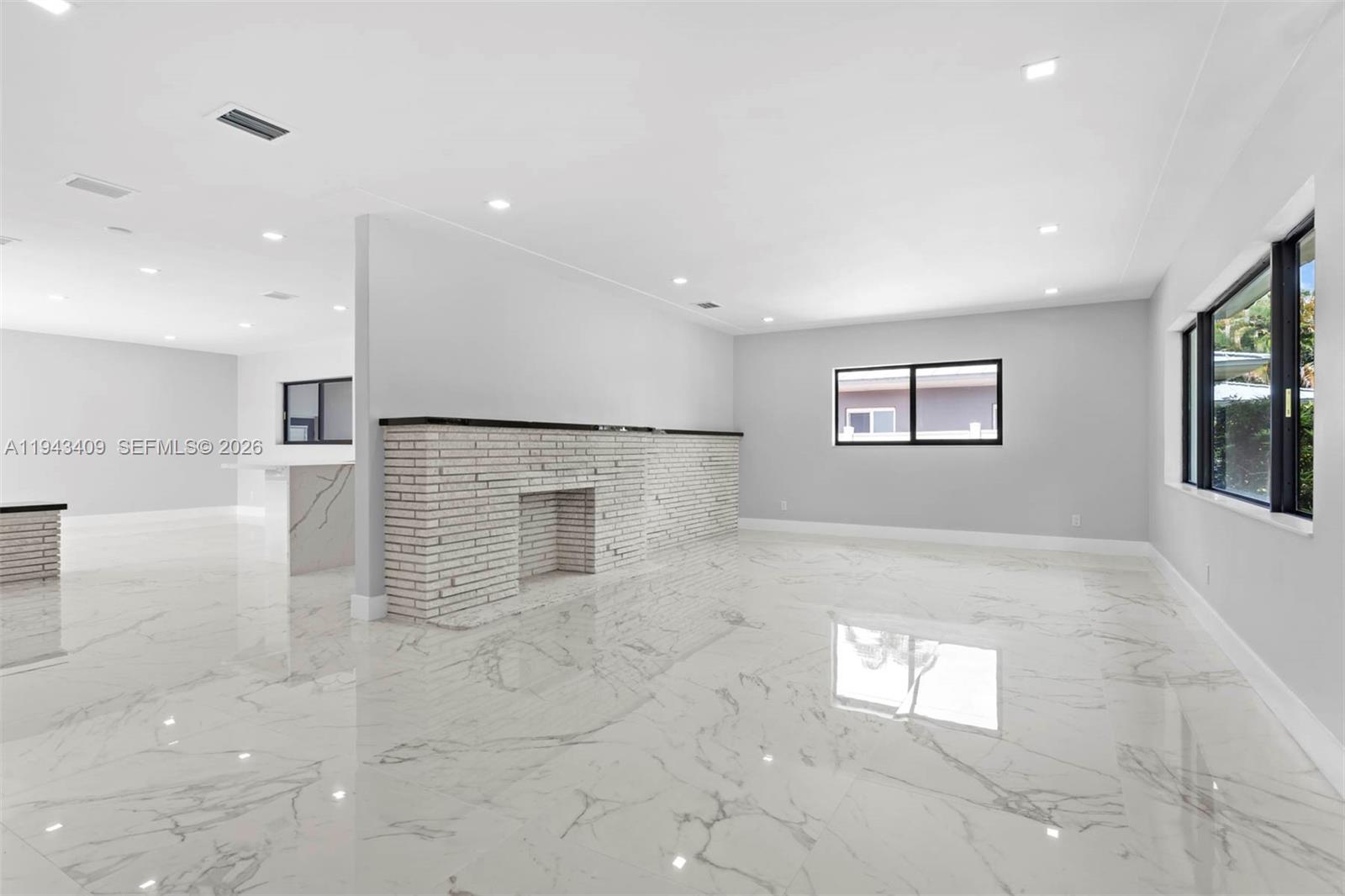260 NW 86th St, El Portal FL 33150