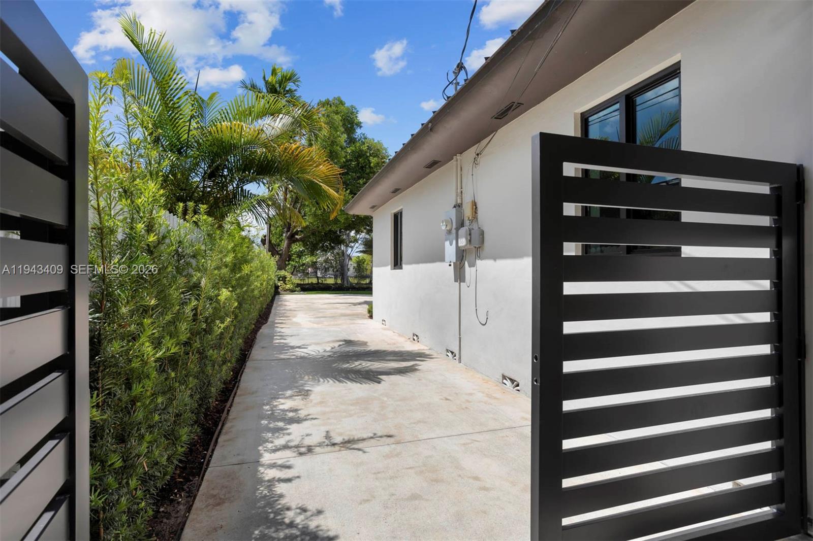260 NW 86th St, El Portal FL 33150