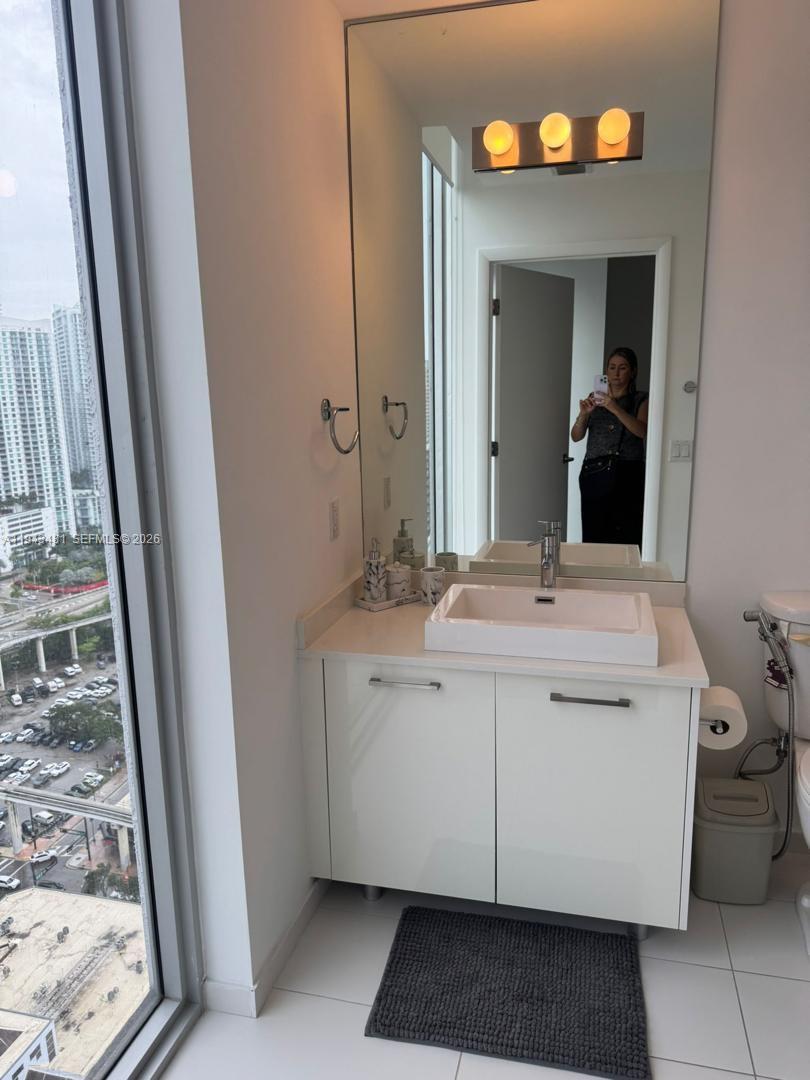 151 SE 1st St #2811, Miami FL 33131