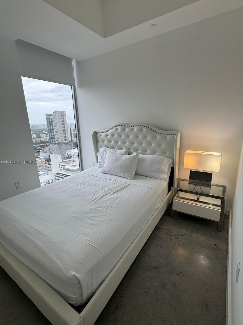 151 SE 1st St #2811, Miami FL 33131