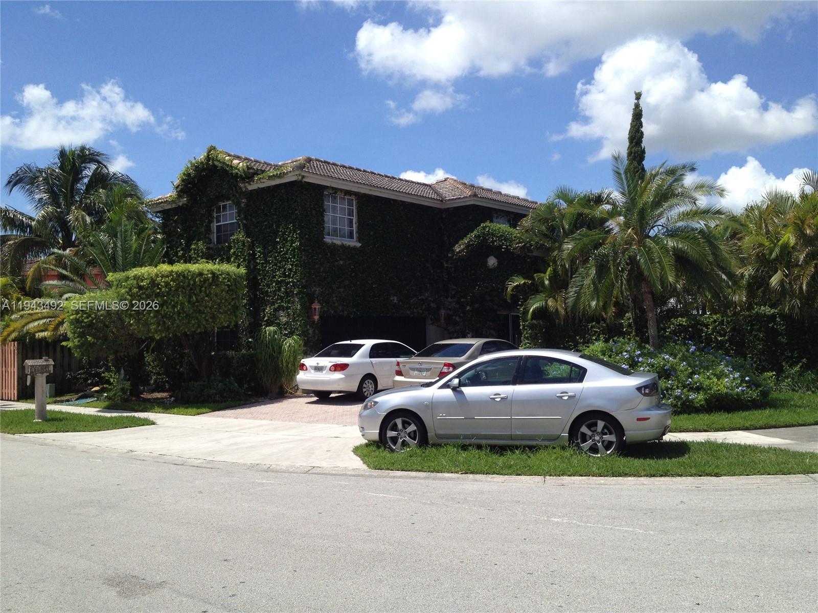 15448 SW 92nd St, Miami FL 33196