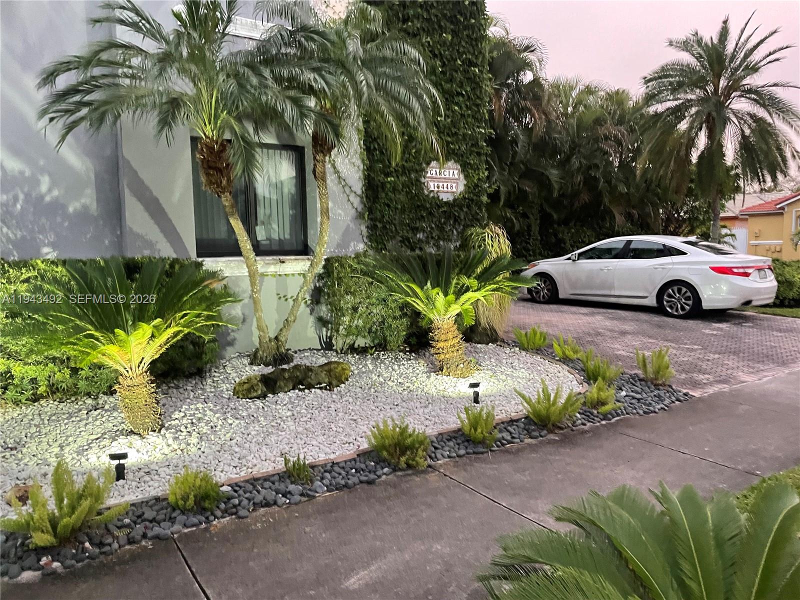 15448 SW 92nd St, Miami FL 33196