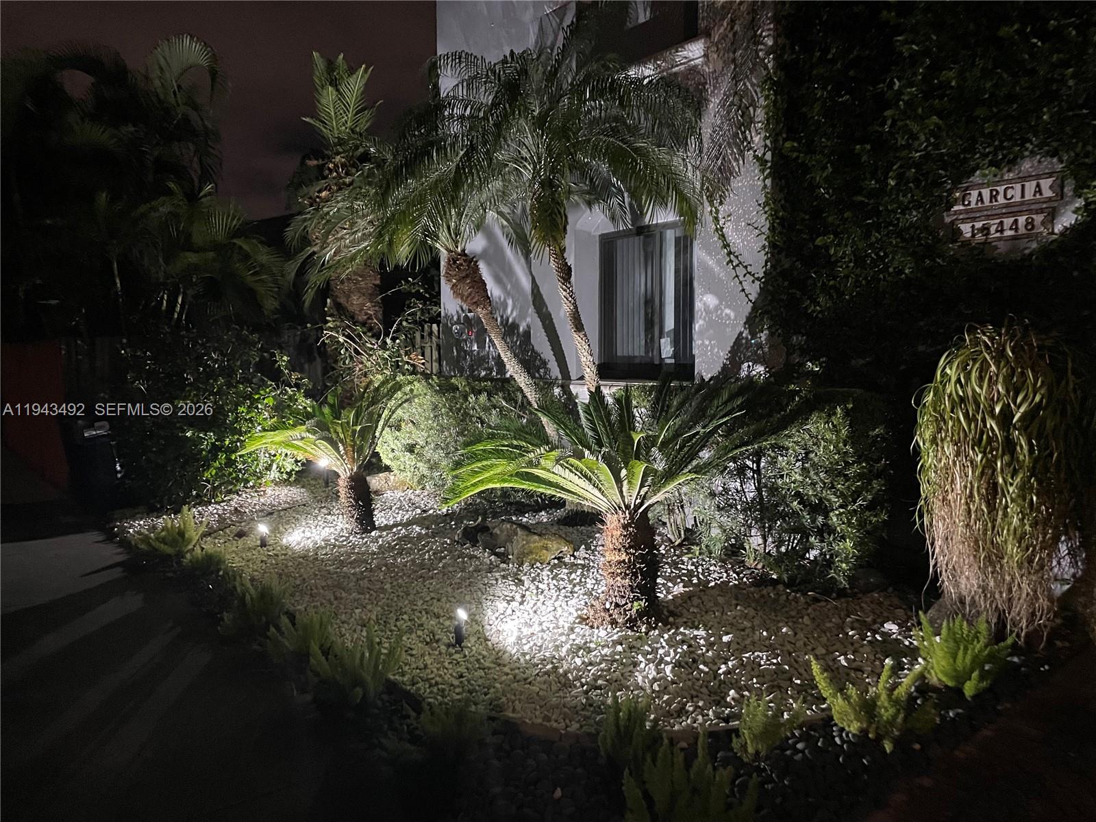 15448 SW 92nd St, Miami FL 33196