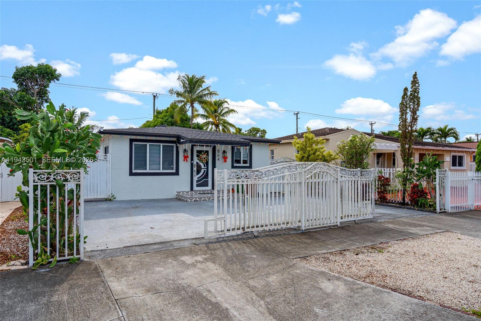 864 E 29th St, Hialeah FL 33013