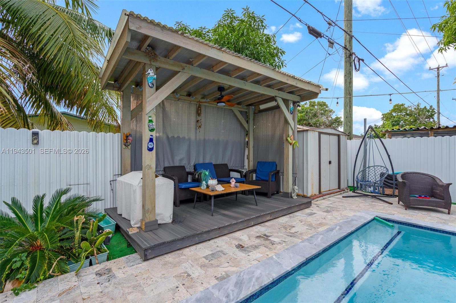 864 E 29th St, Hialeah FL 33013