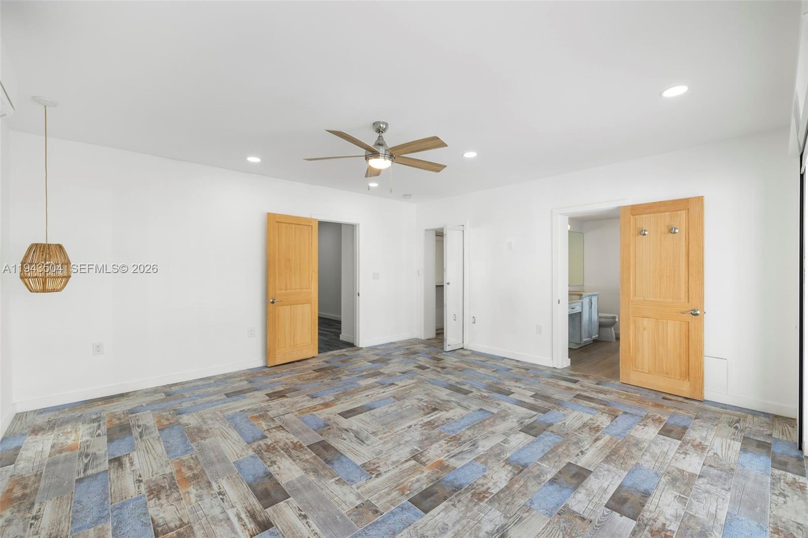 1895 Ixora Rd, North Miami FL 33181
