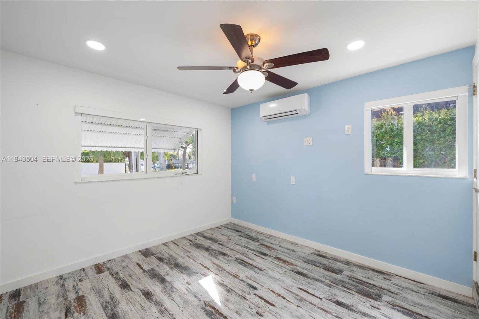 1895 Ixora Rd, North Miami FL 33181