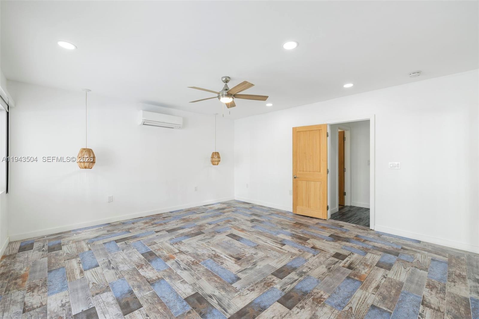 1895 Ixora Rd, North Miami FL 33181