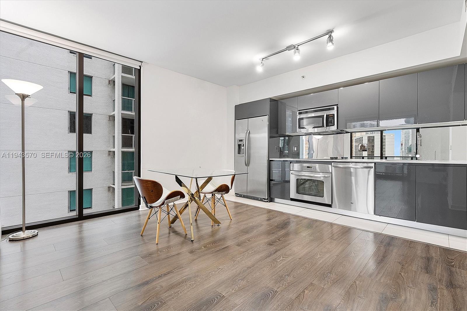 31 SE 6th St #2008, Miami FL 33131