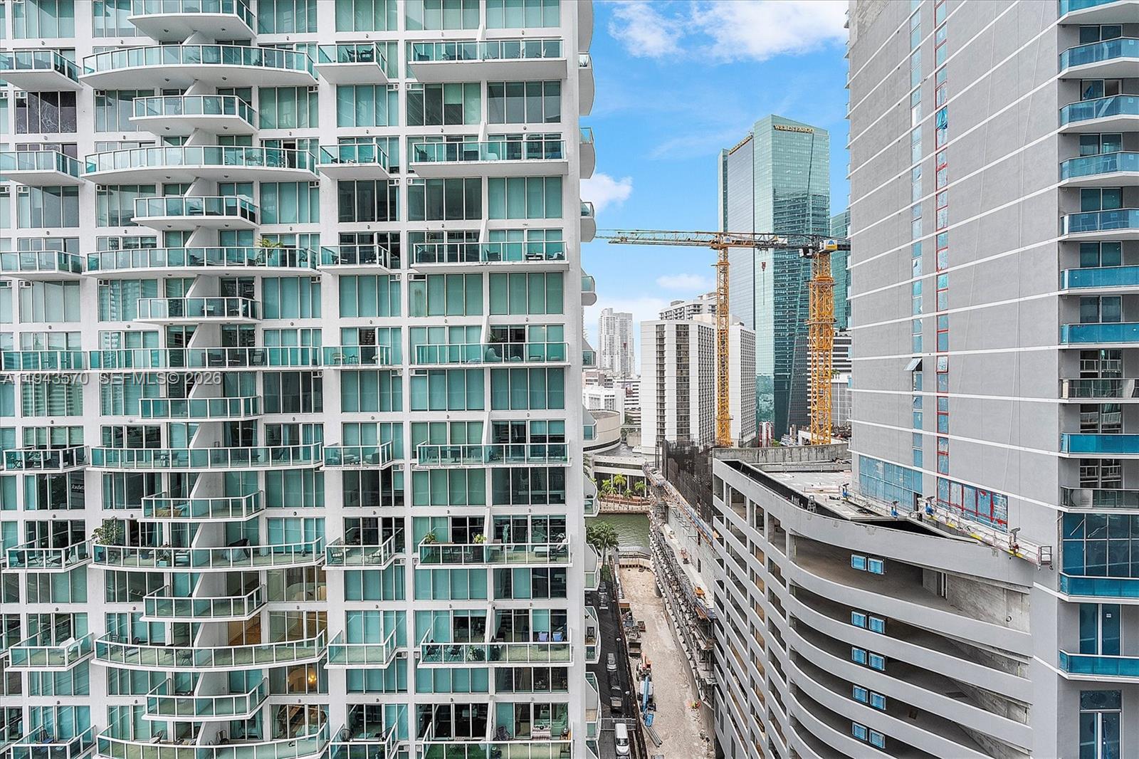31 SE 6th St #2008, Miami FL 33131