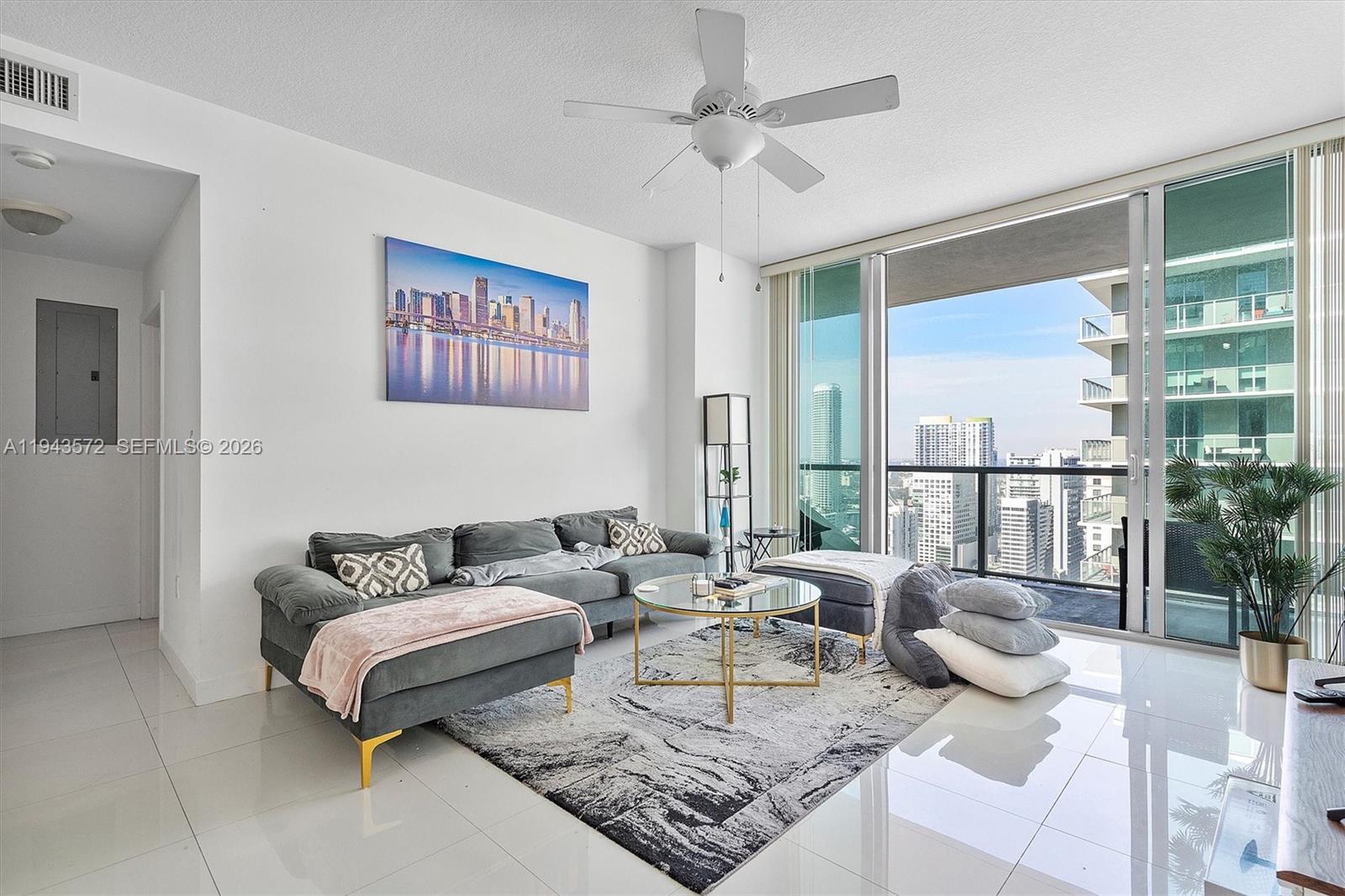 79 SW 12th St #3809S, Miami FL 33130