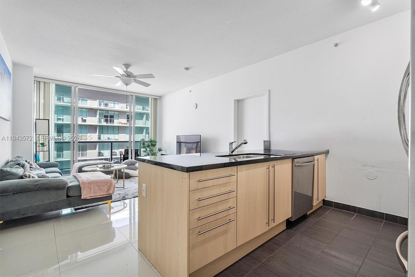 79 SW 12th St #3809S, Miami FL 33130