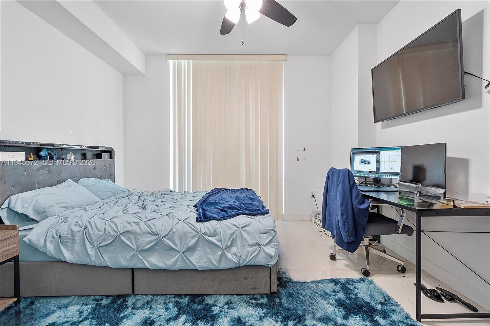 79 SW 12th St #3809S, Miami FL 33130