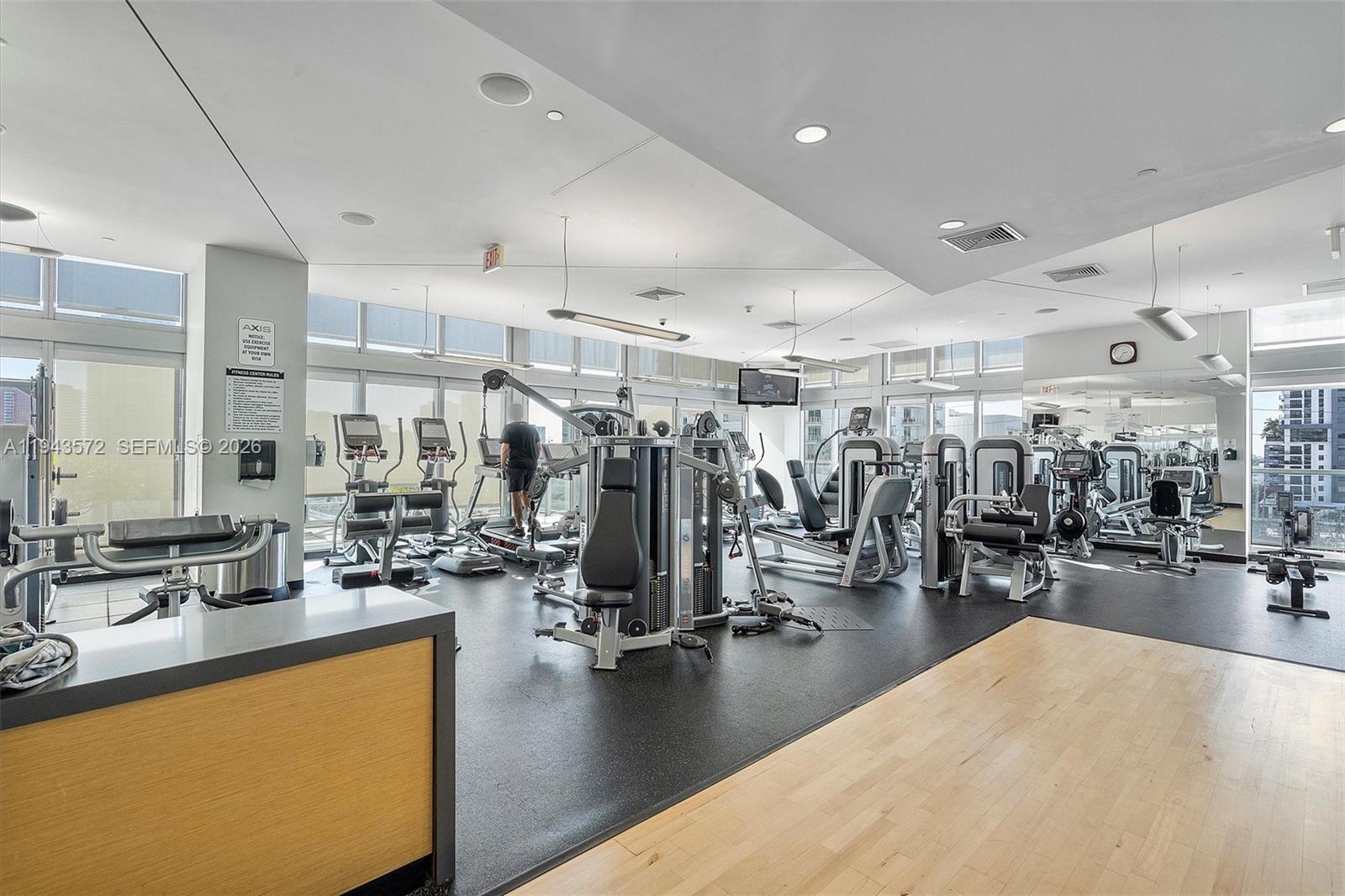 79 SW 12th St #3809S, Miami FL 33130