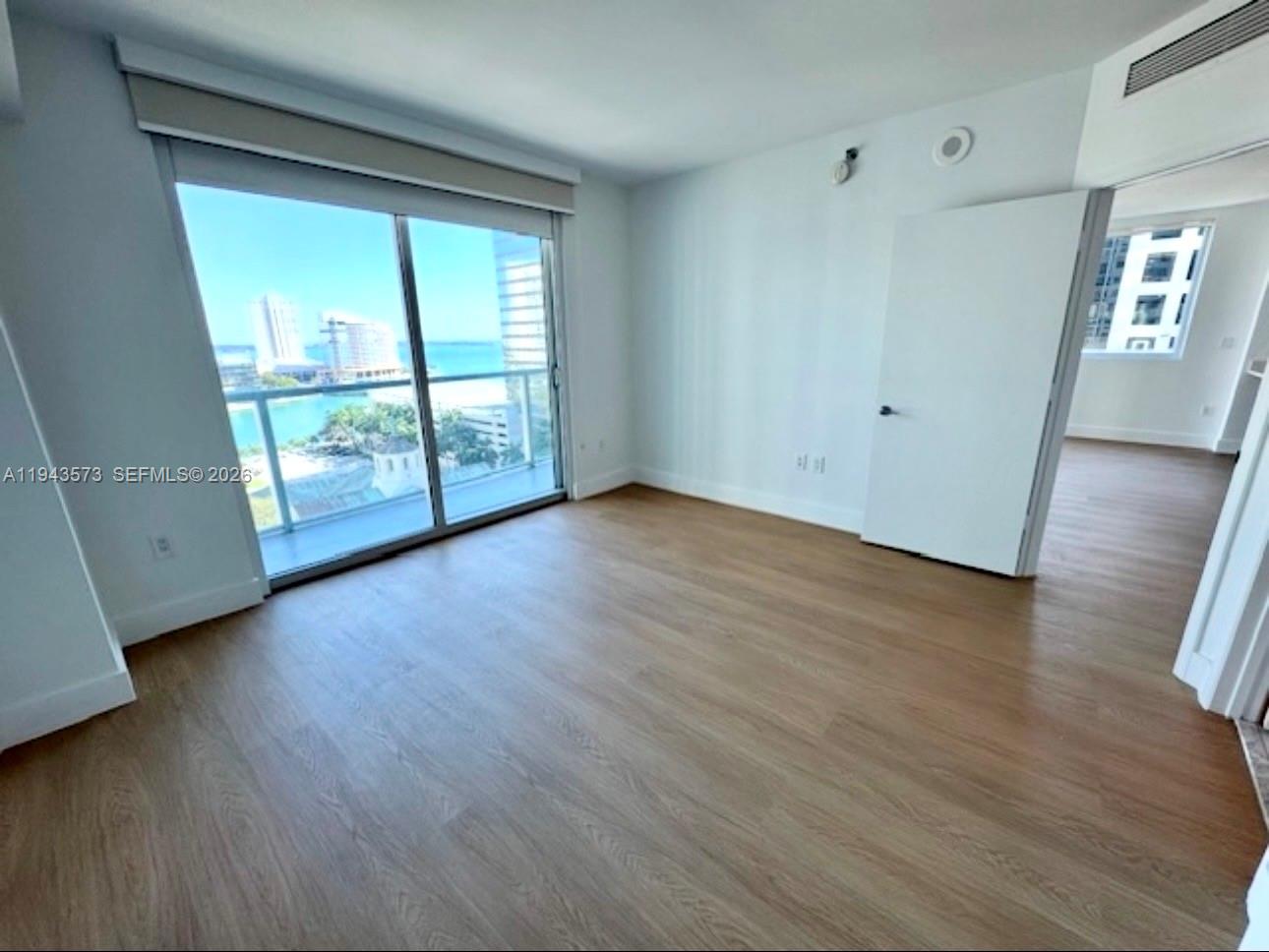 500 Brickell Ave #1502, Miami FL 33131