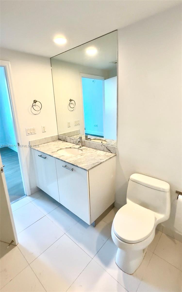 500 Brickell Ave #1502, Miami FL 33131