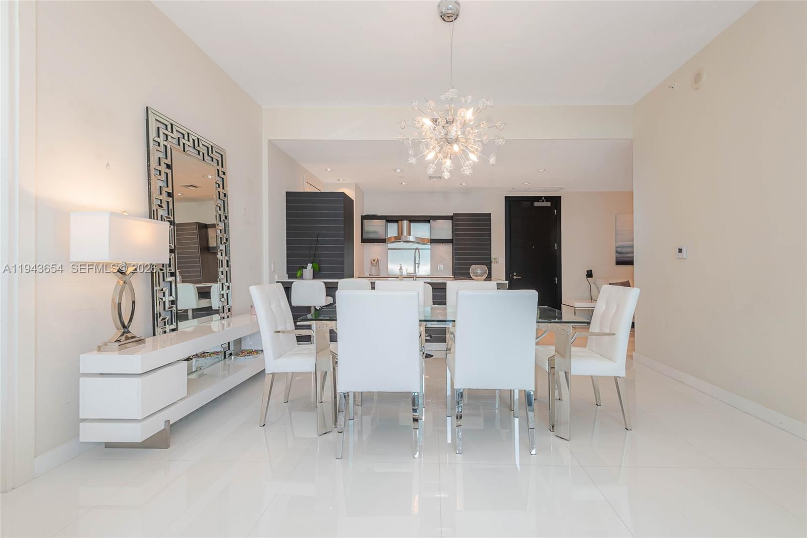 200 Biscayne Boulevard Way #5109, Miami FL 33131