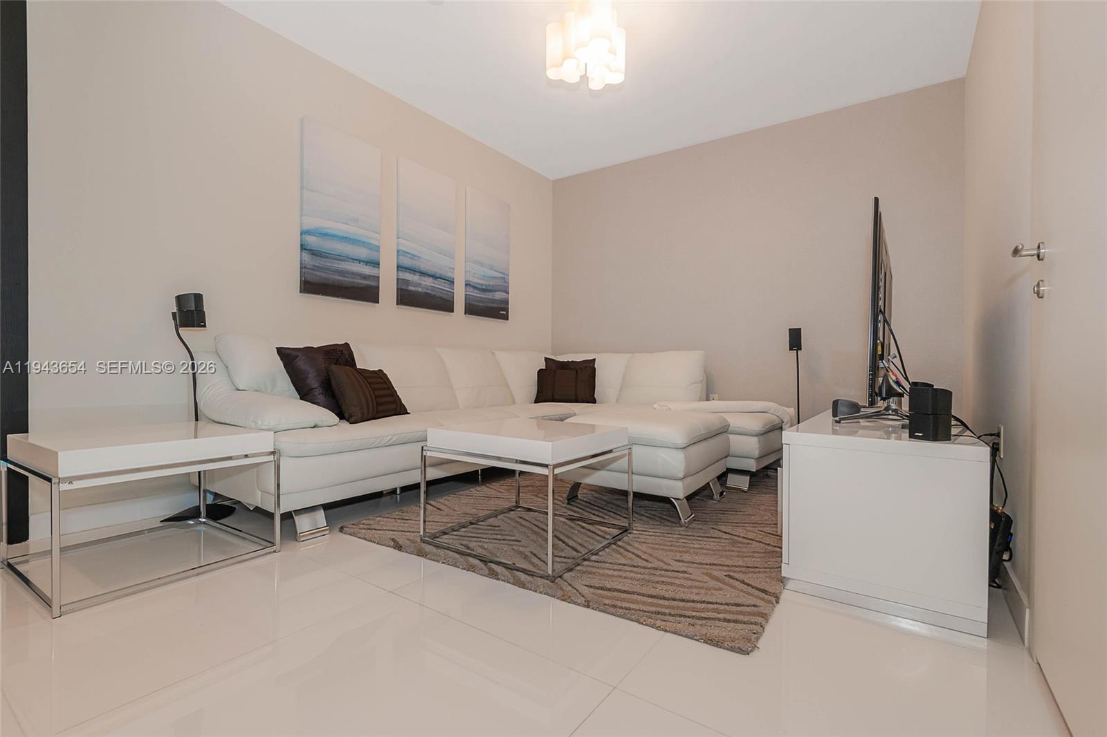 200 Biscayne Boulevard Way #5109, Miami FL 33131
