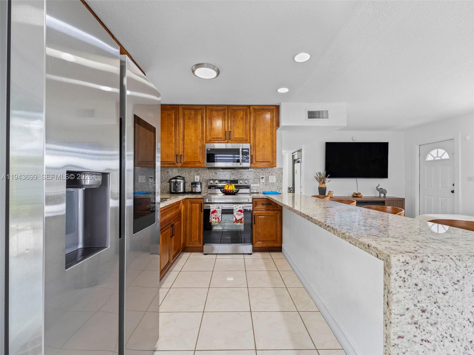 11401 SW 56th St, Miami FL 33165