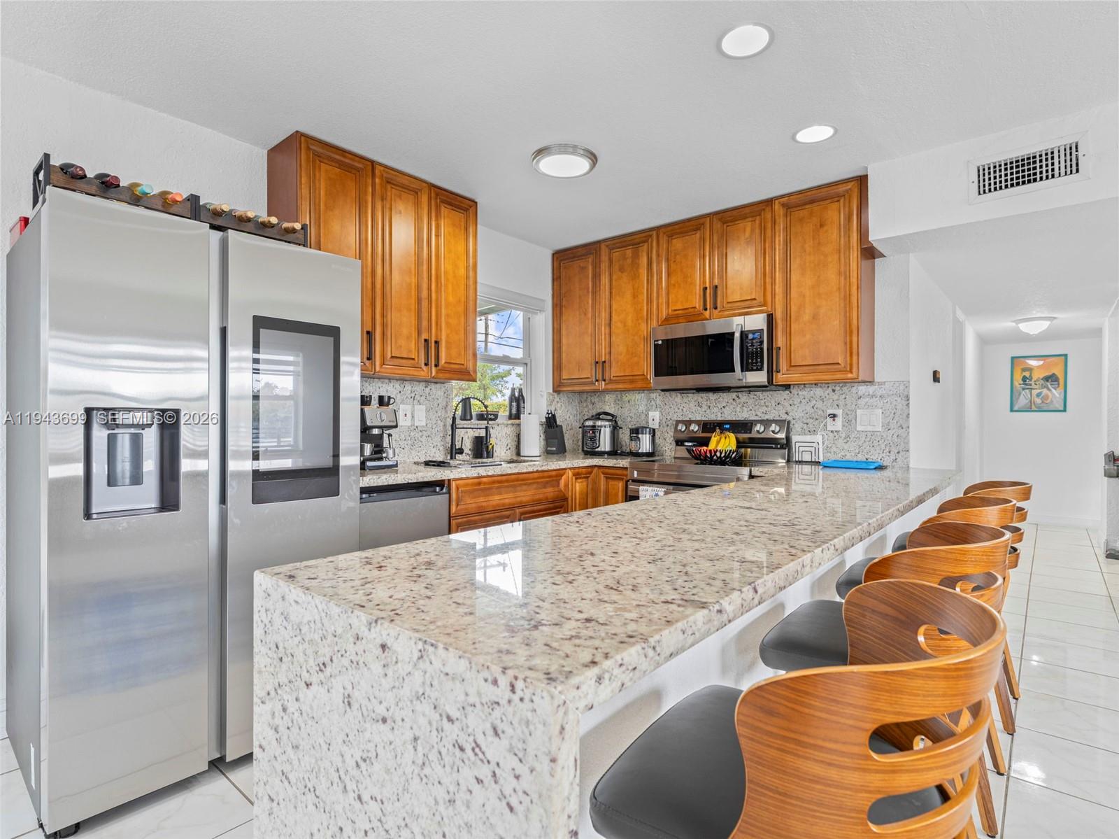 11401 SW 56th St, Miami FL 33165