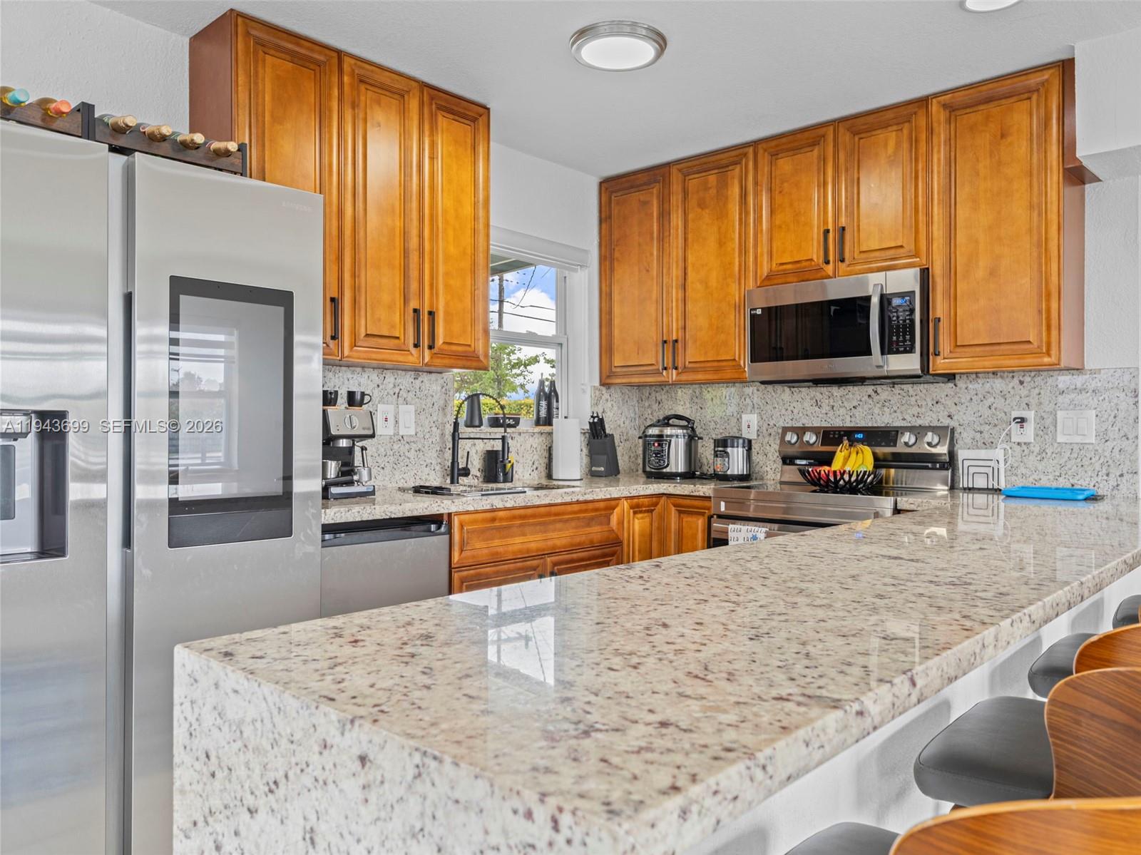 11401 SW 56th St, Miami FL 33165