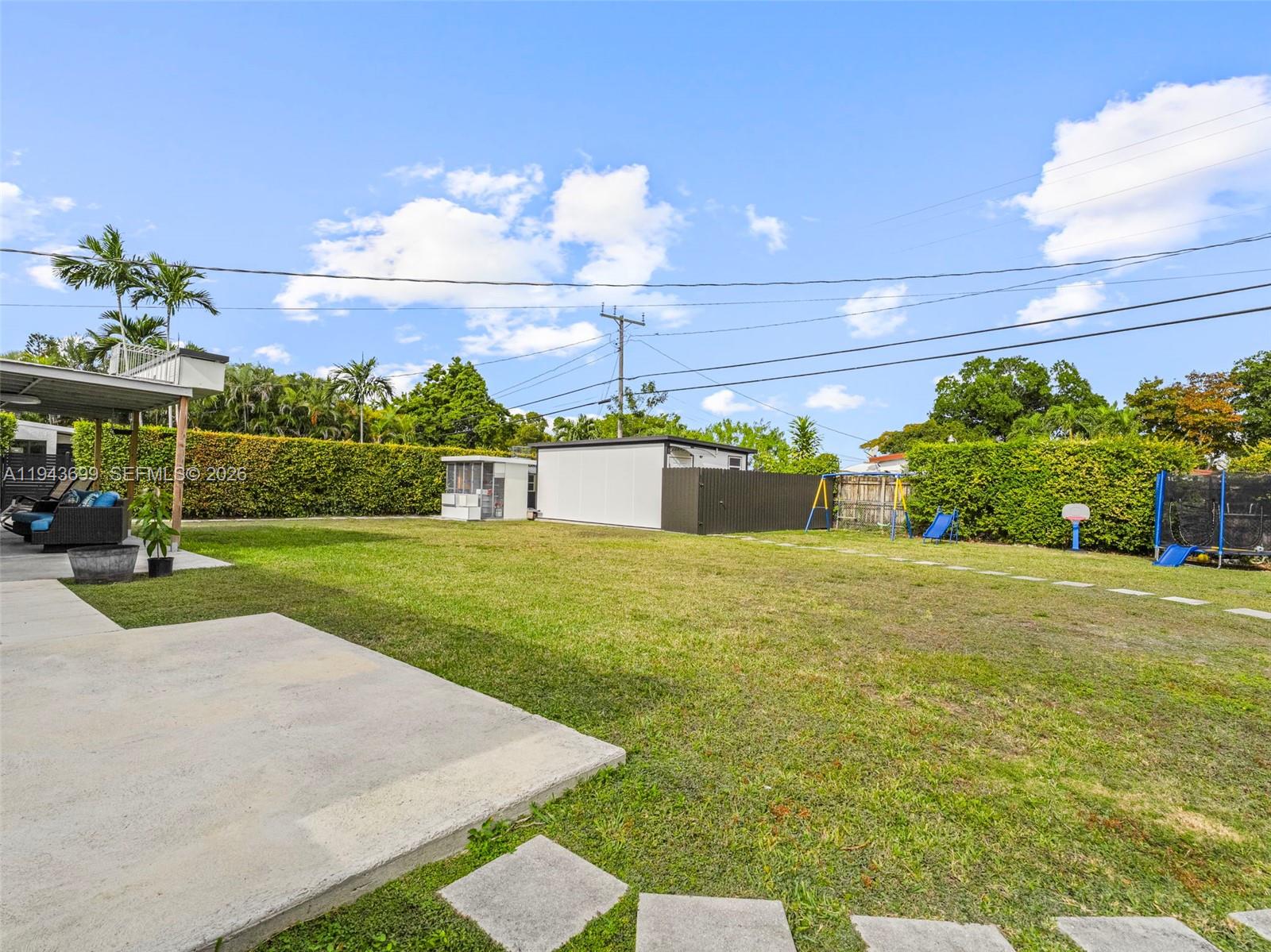 11401 SW 56th St, Miami FL 33165