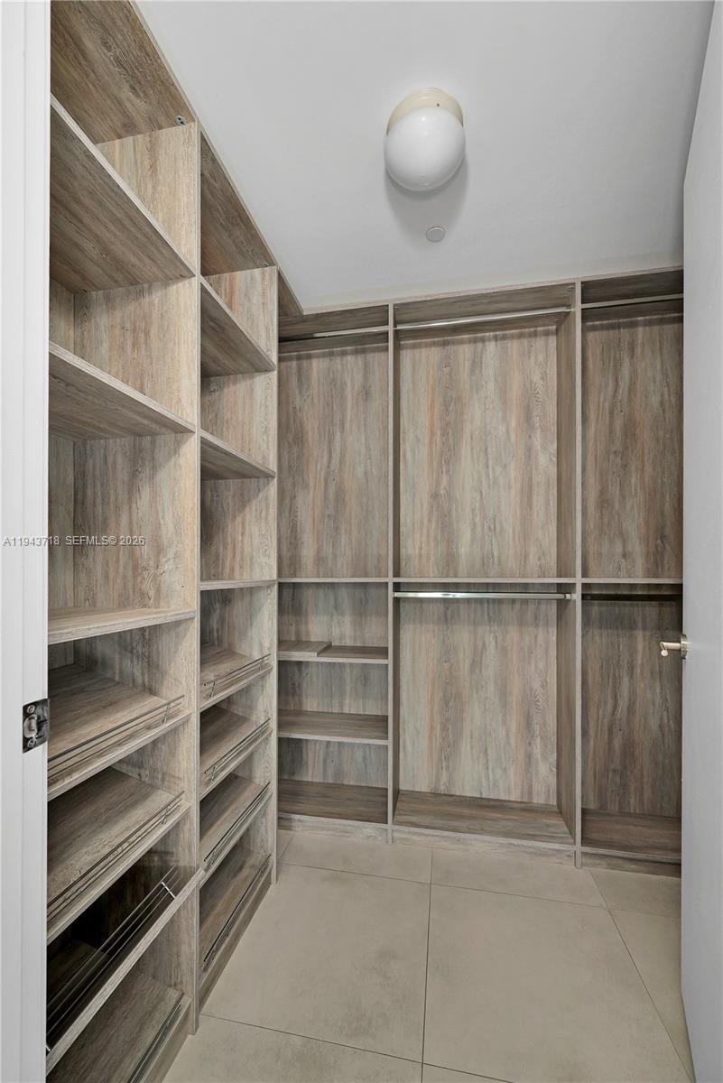 2900 NE 7th Ave #1604, Miami FL 33137