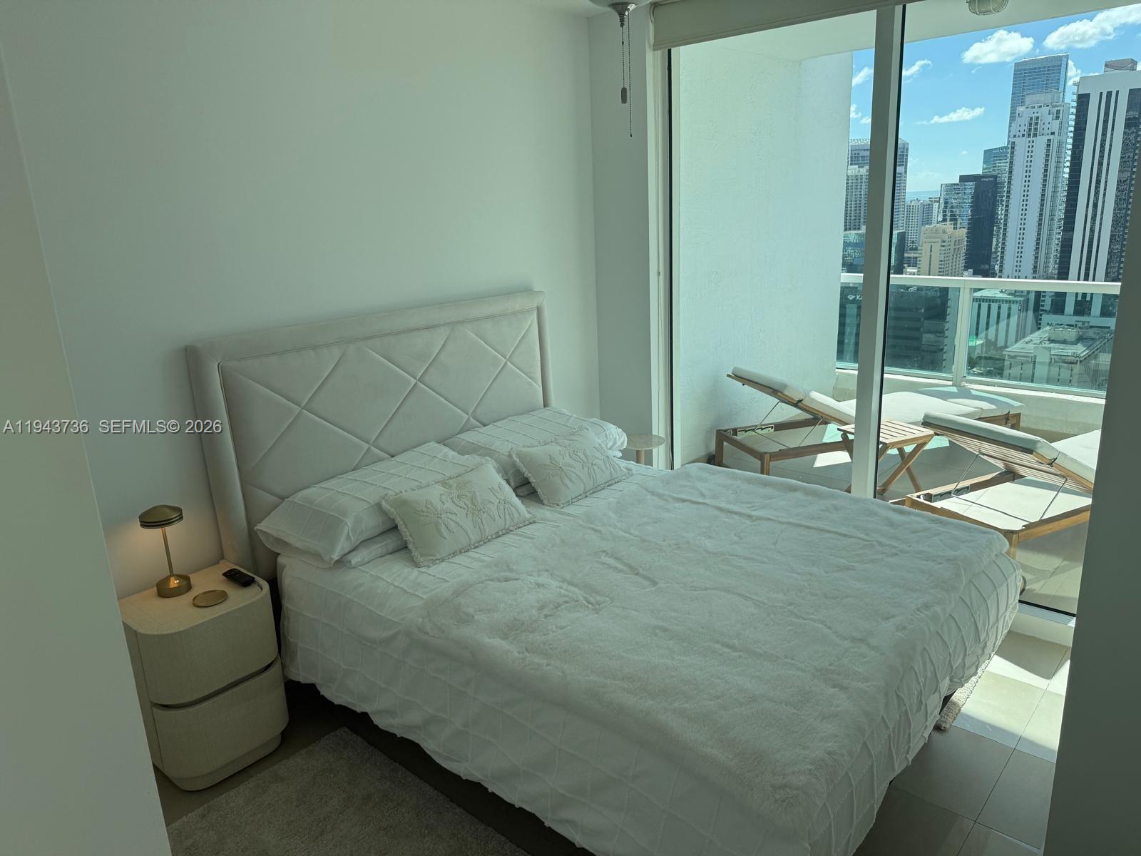 41 SE 5th St #2010, Miami FL 33131