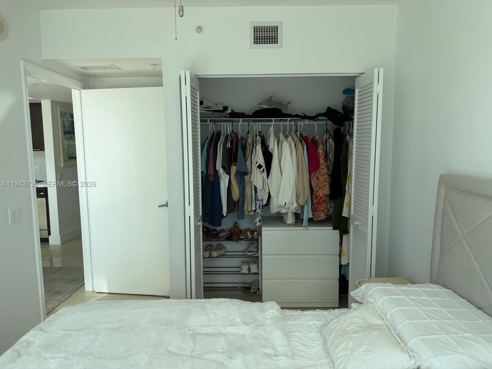 41 SE 5th St #2010, Miami FL 33131