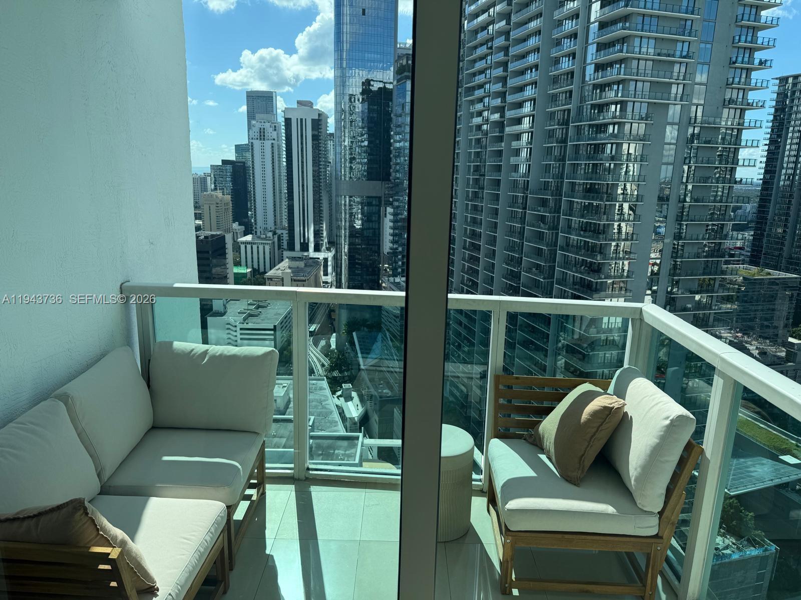 41 SE 5th St #2010, Miami FL 33131