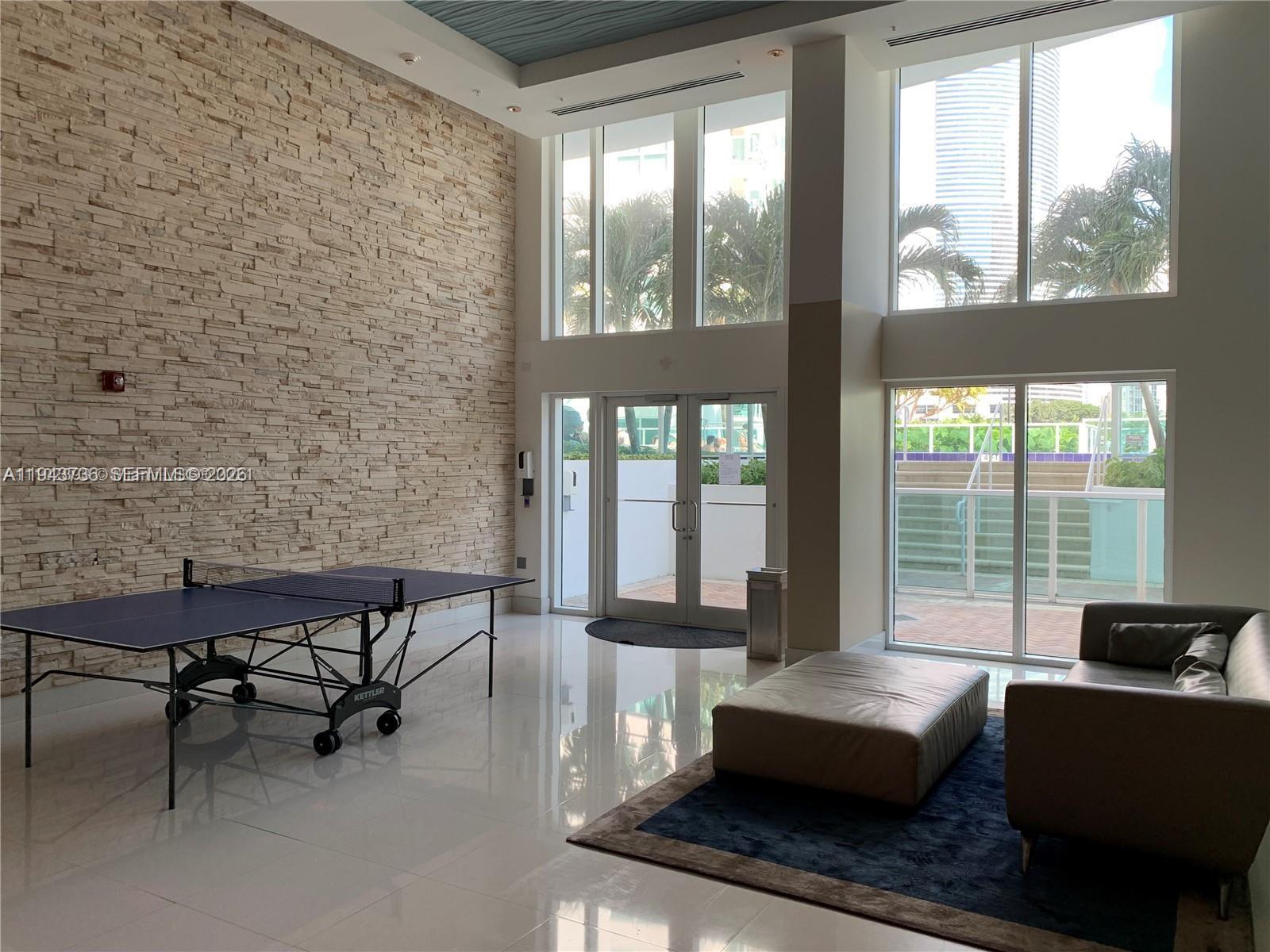 41 SE 5th St #2010, Miami FL 33131