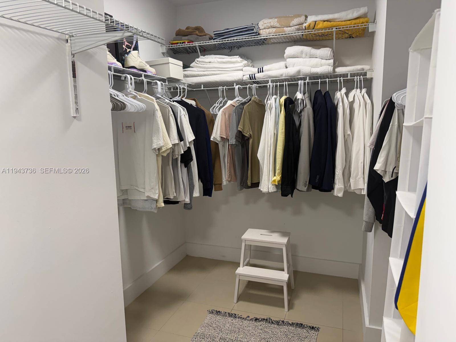41 SE 5th St #2010, Miami FL 33131