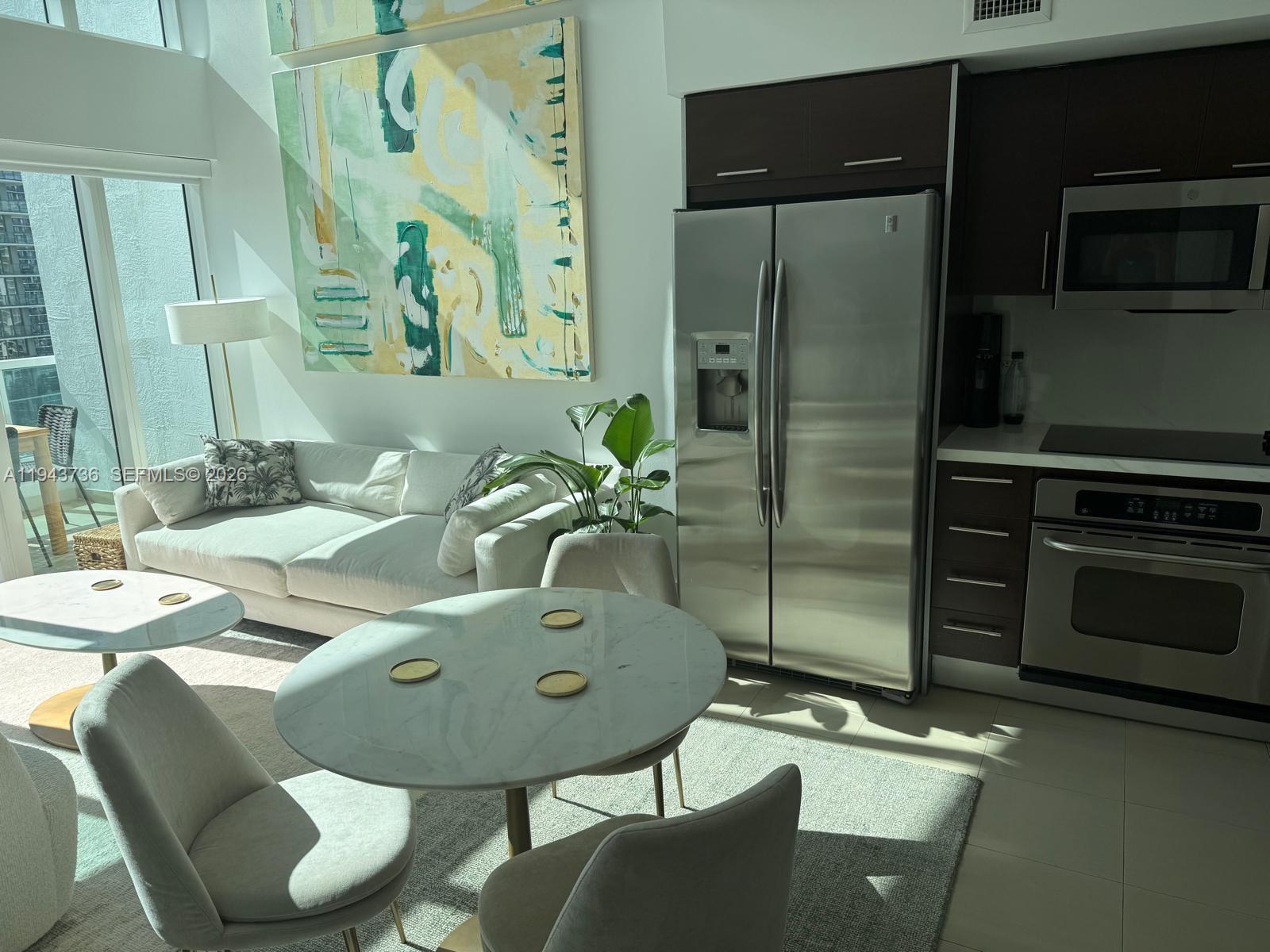 41 SE 5th St #2010, Miami FL 33131