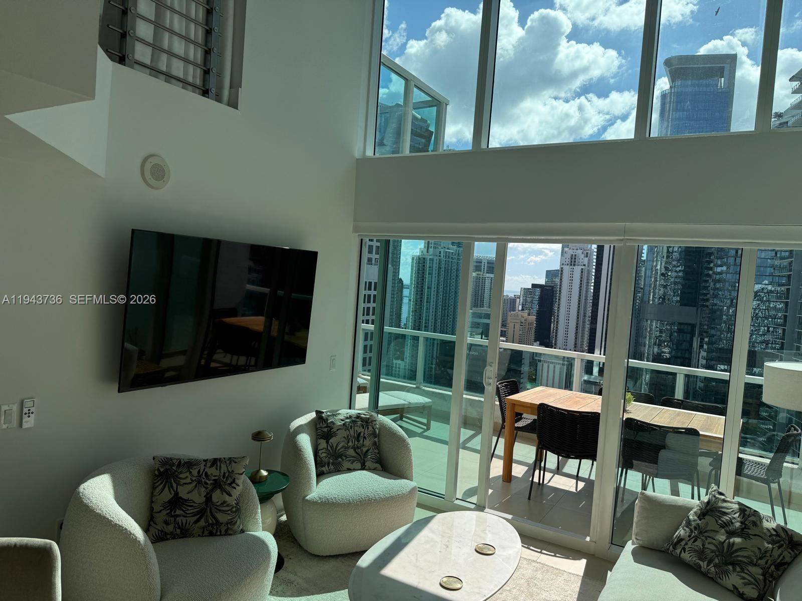 41 SE 5th St #2010, Miami FL 33131