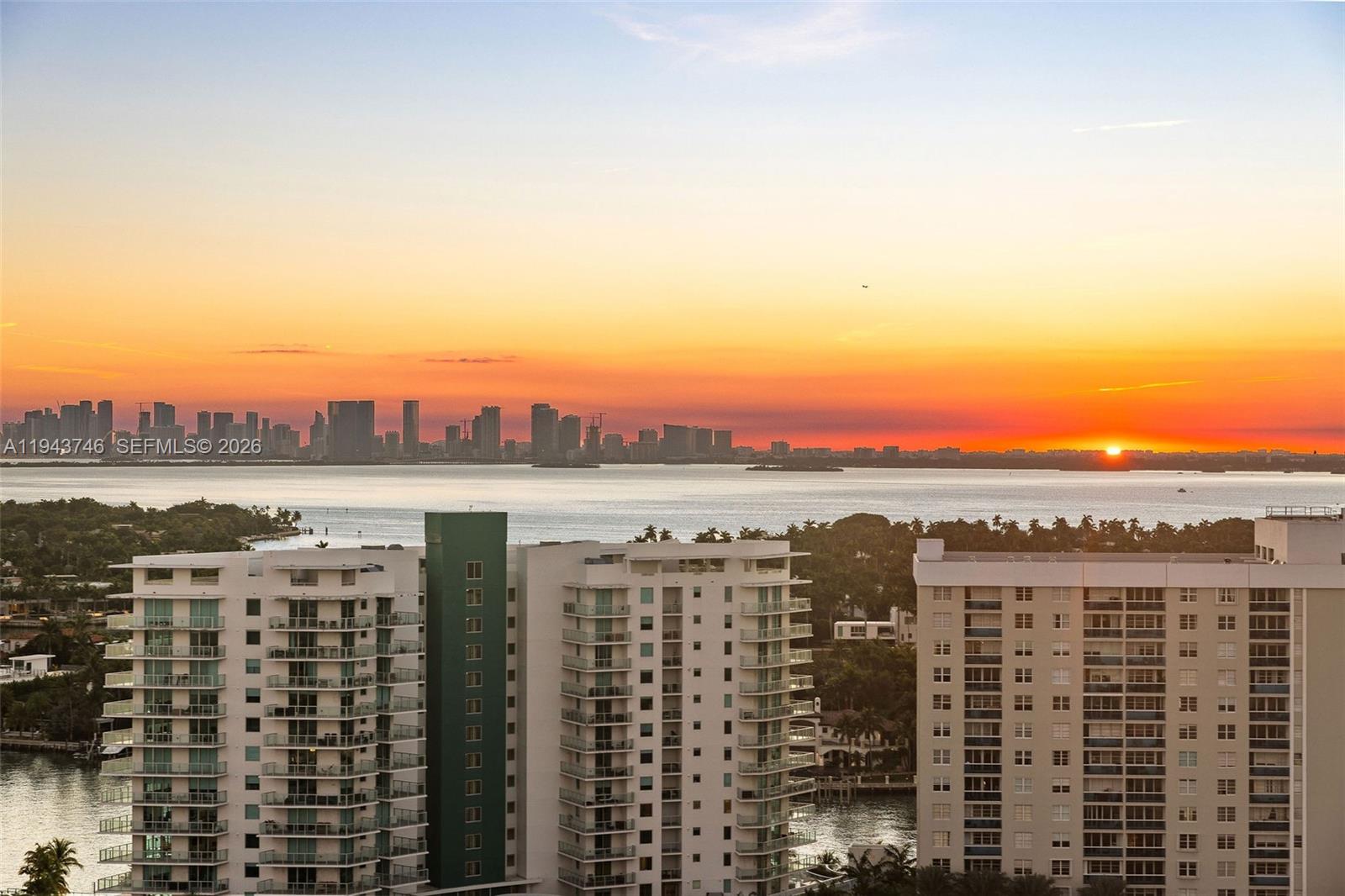 6799 Collins Ave #CPH06, Miami Beach FL 33141
