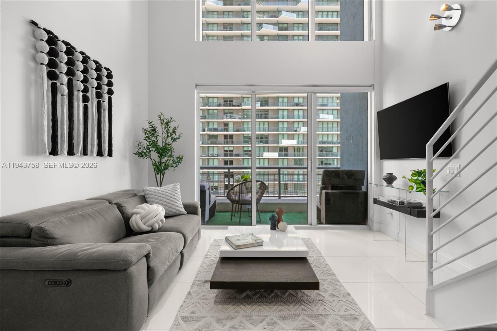 60 SW 13th St #2812, Miami FL 33130